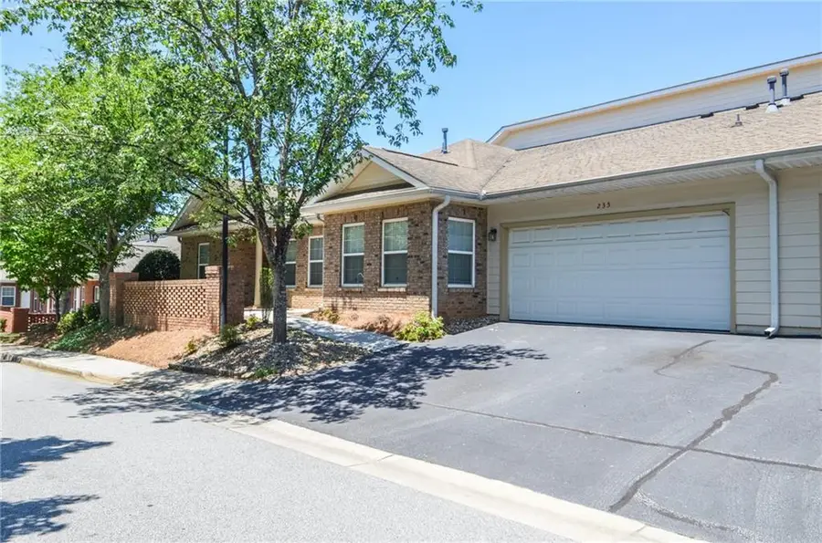 235 Villa Park Circle, Stone Mountain, GA 30087 - #2