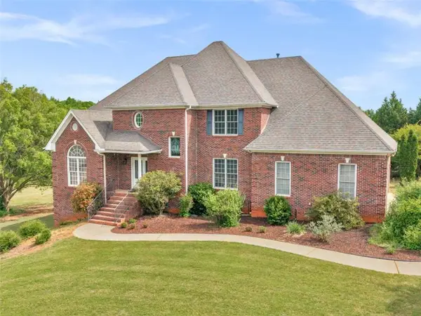 1302 Chester Place, Mcdonough, GA 30252
