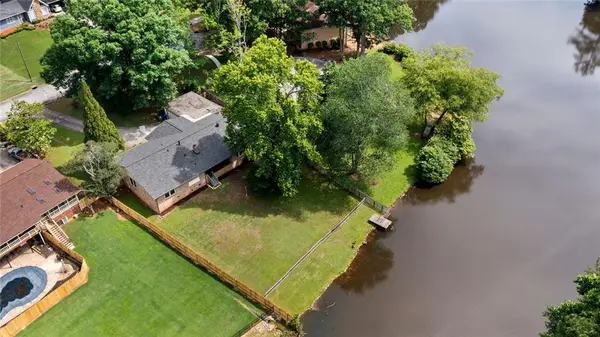 3933 John Hopkins Ct, Decatur, GA 30034