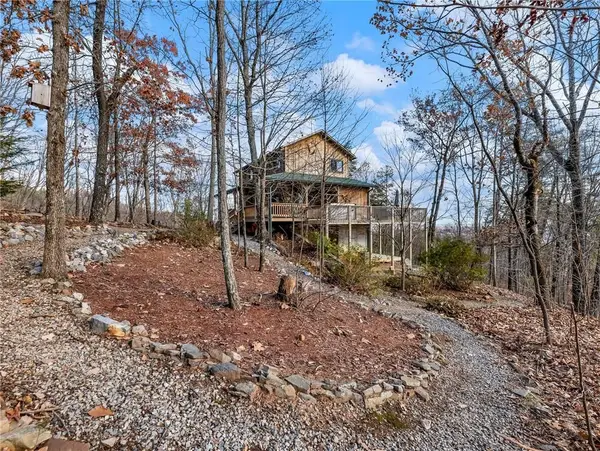 333 Skywood Lane, Cleveland, GA 30528