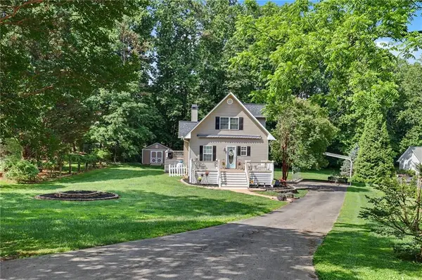 2255 Thunder Oak Road, Young Harris, GA 30582