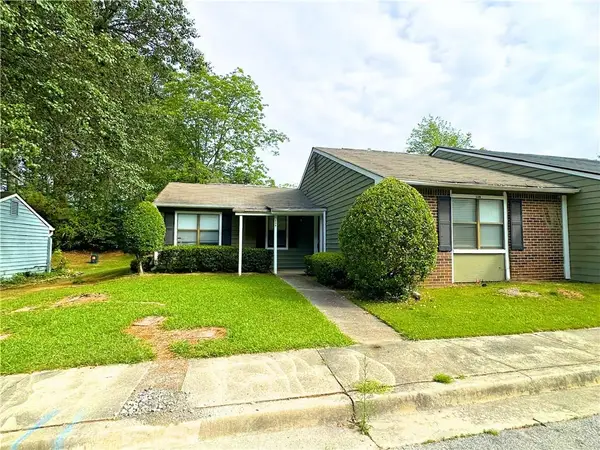 138 Sandalwood Circle, Lawrenceville, GA 30046