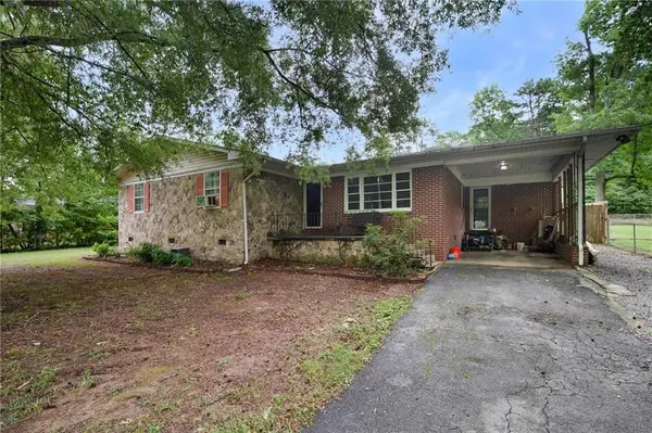 108 Roberts Street, Calhoun, GA 30701