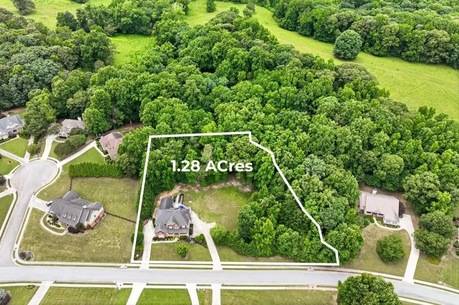 411 Hunting Hills Drive, Braselton, GA 30517 - #2
