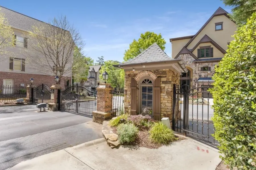 1928 Saxon Valley Circle Ne, Atlanta, GA 30319 - #3