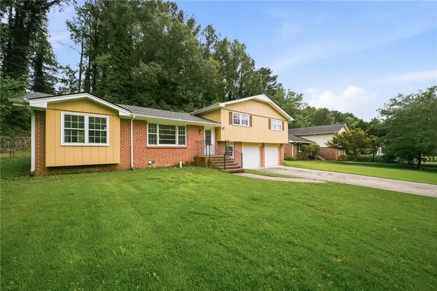3816 Green Bay Dr, Lawrenceville, GA 30044 - #2