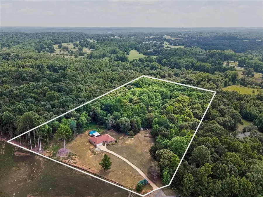 402 Renee Road, Pendergrass, GA 30567 - #2