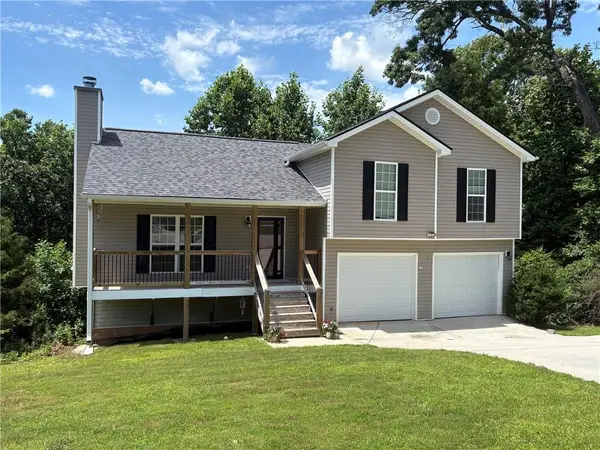 5374 Crown Oaks Drive, Lula, GA 30554
