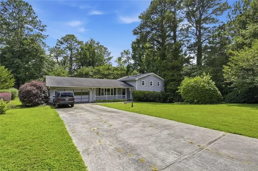 4118 Rocky Ledge Way, Snellville, GA 30039 - #2
