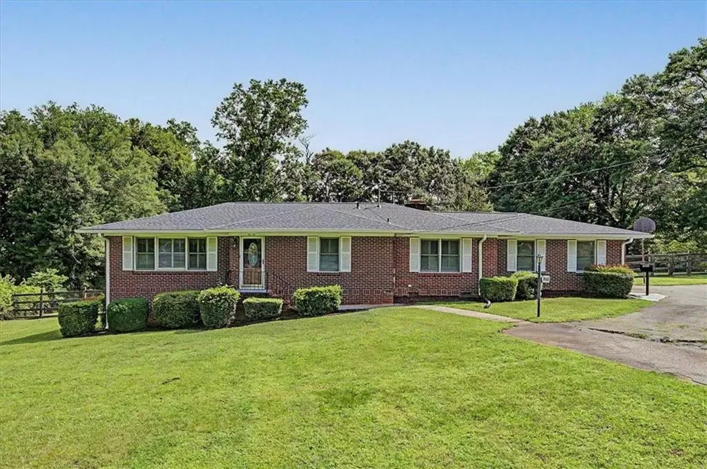 3010 N Main Street Nw, Kennesaw, GA 30144 - #1