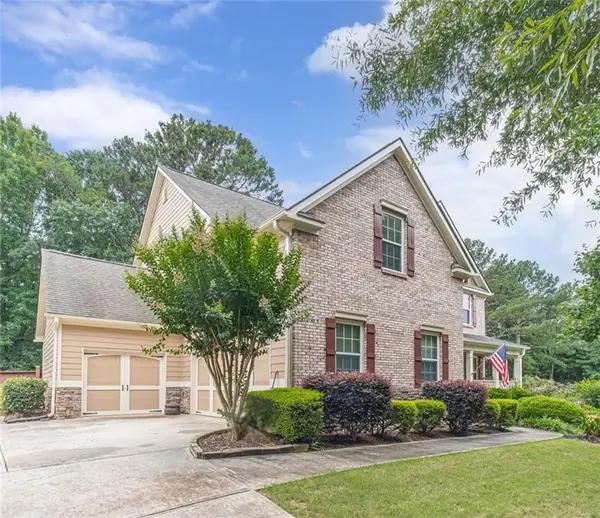 2504 Lois Court, Loganville, GA 30052