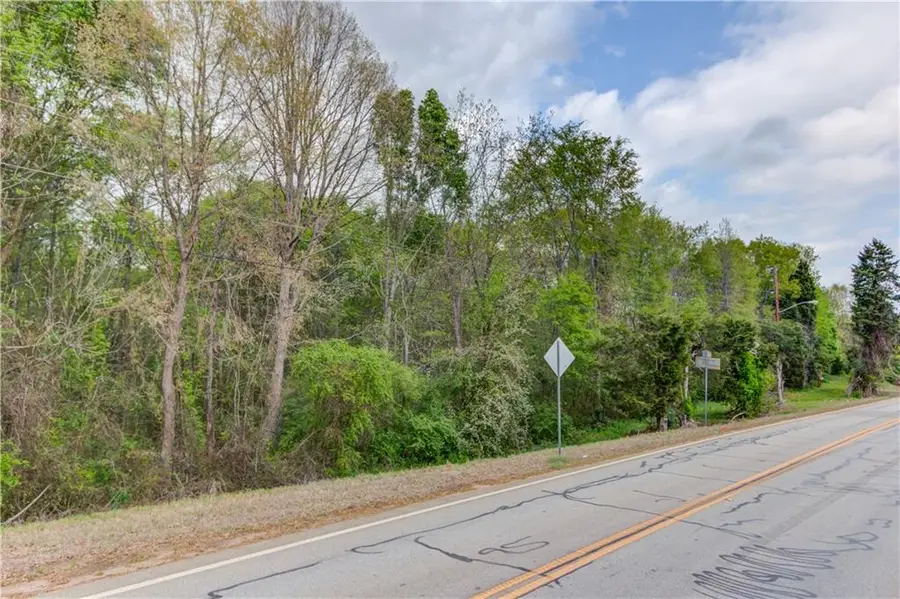 194 Highway 82 S, Jefferson, GA 30549 - #2
