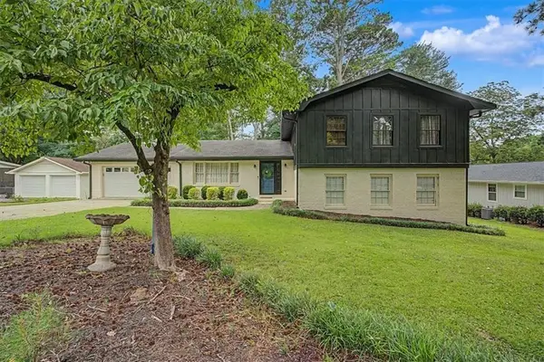 2204 Pine Point Drive, Lawrenceville, GA 30043