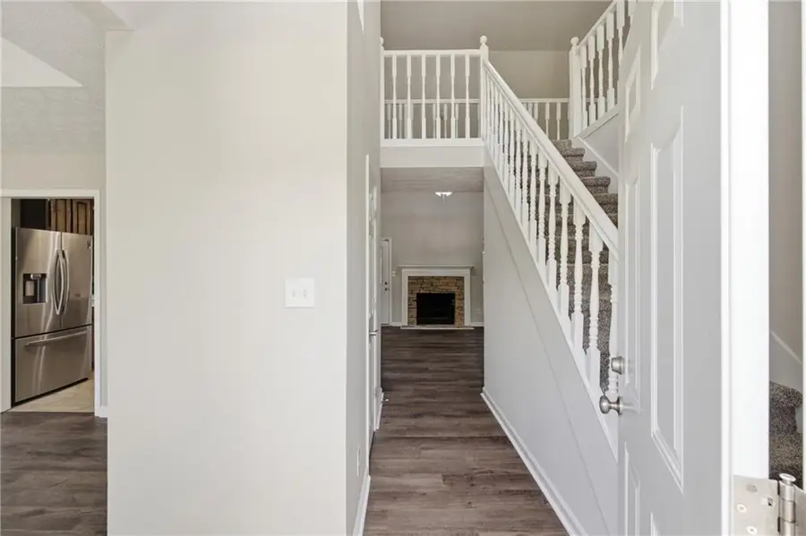 5482 Riverside Dr, Sugar Hill, GA 30518 - #2