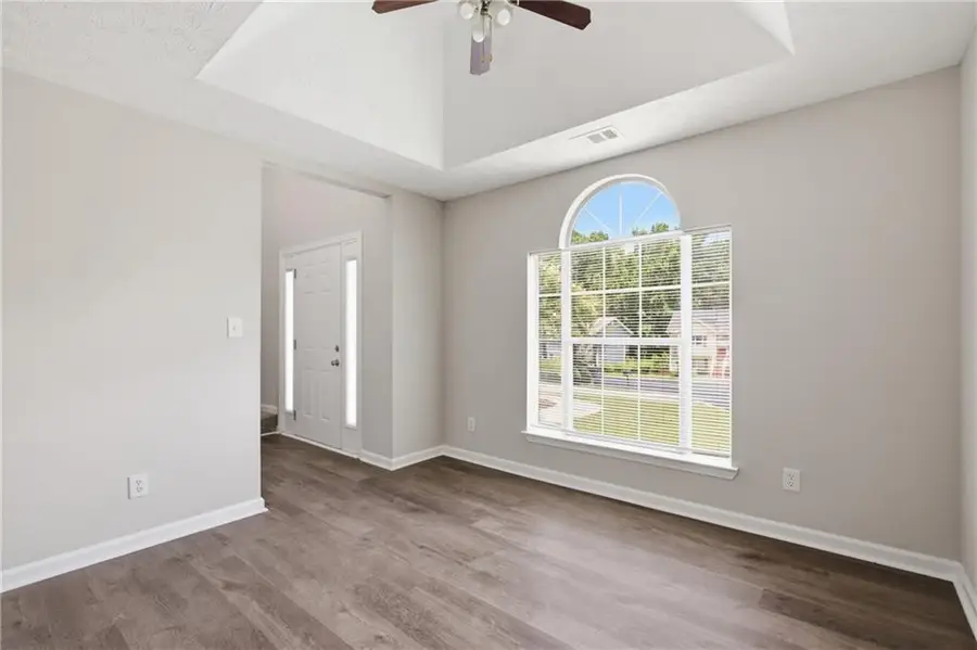 5482 Riverside Dr, Sugar Hill, GA 30518 - #3