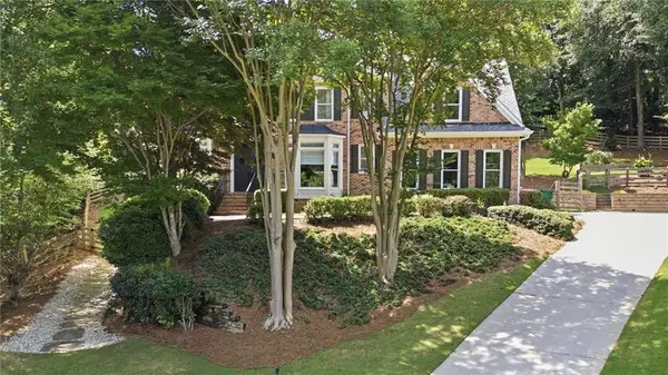 112 Grandcrest Drive, Suwanee, GA 30024