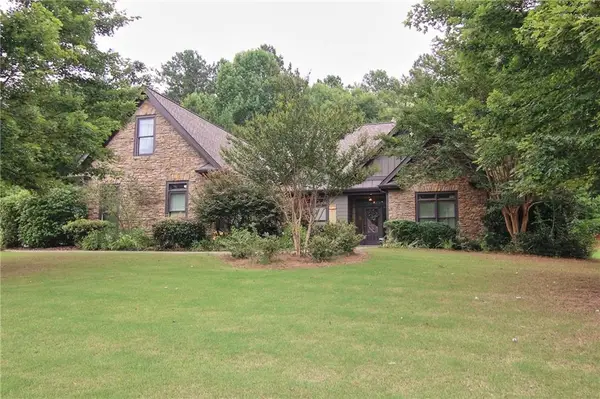 1238 Fairwinds Drive, Loganville, GA 30052