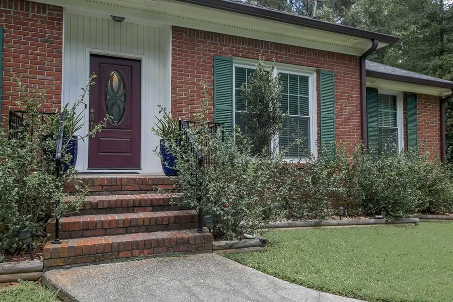 656 Bruce Way Sw, Lilburn, GA 30047 - #3