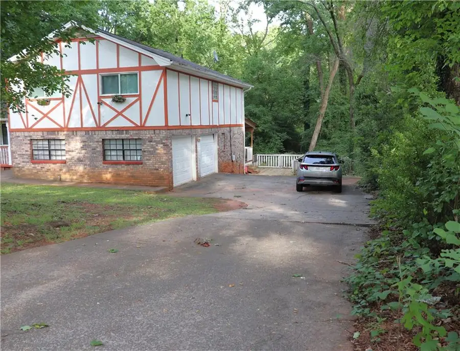 4194 Indian Manor Drive, Stone Mountain, GA 30083 - #2
