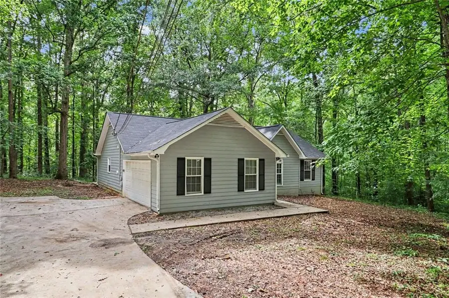 160 Vineyards Drive, Newnan, GA 30265 - #3