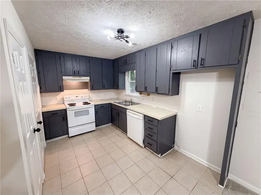 9315 Dogwood Place, Gainesville, GA 30506 - #2
