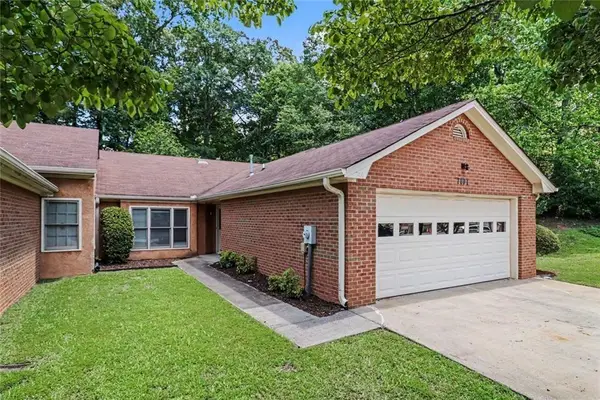 7101 Woodridge Lane, Union City, GA 30291