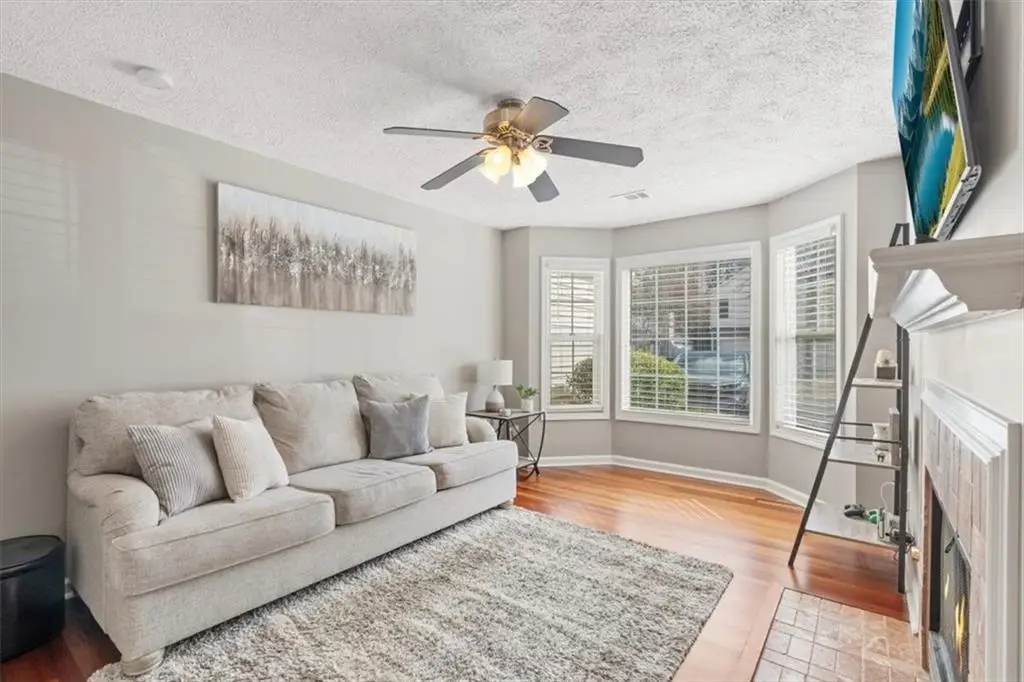 1061 Daventry Crossing, Woodstock, GA 30188 - #1