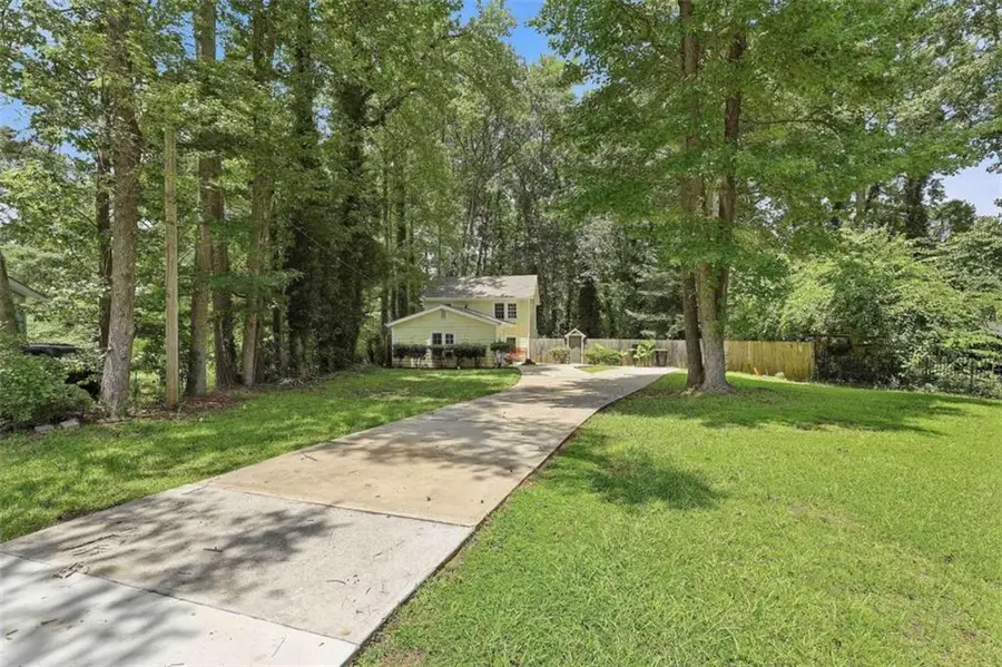 184 Fairview Drive, Fairburn, GA 30213 - #3