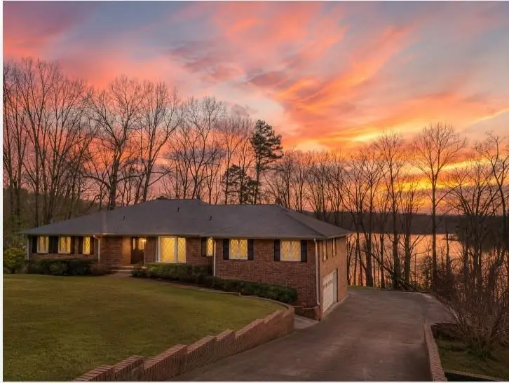 4521 Shoreline Drive, Gainesville, GA 30506 - #2