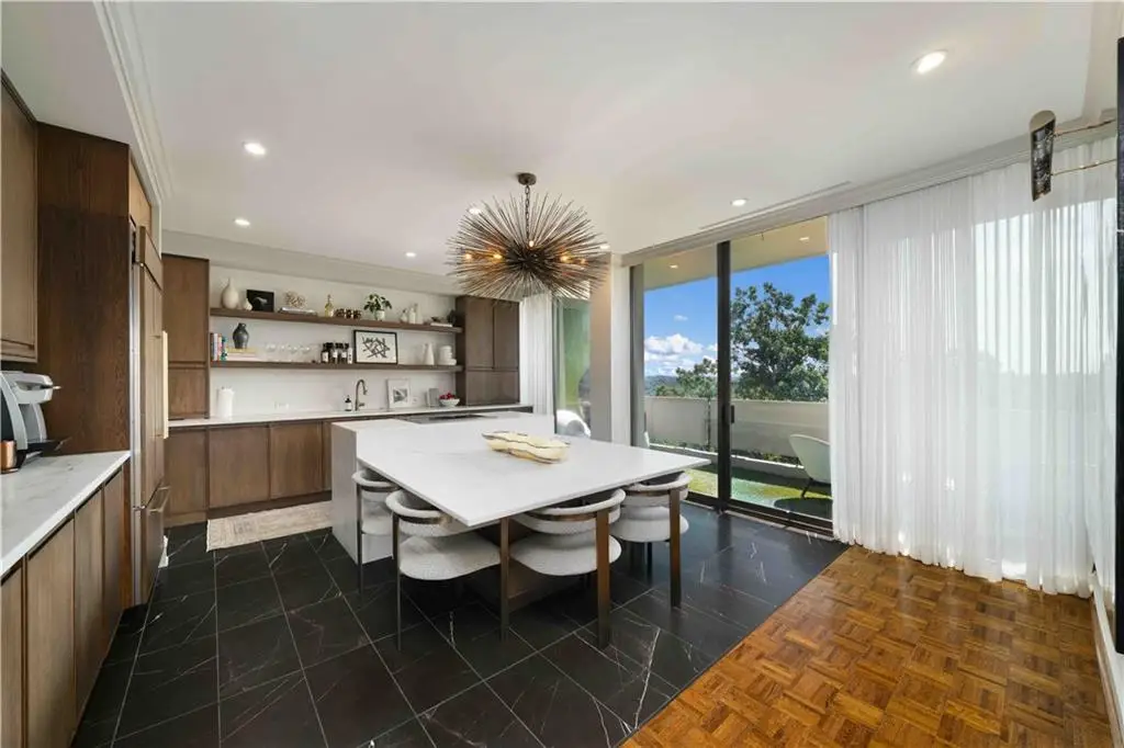2575 Peachtree Road Ne #12D, Atlanta, GA 30305 - #1