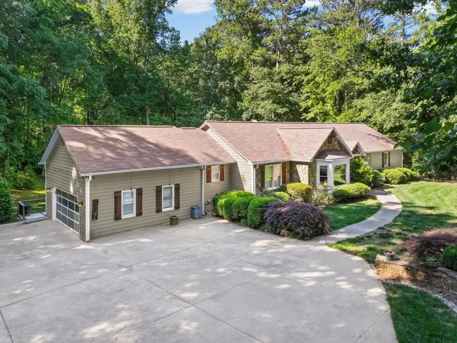 1530 Woodstock Road, Roswell, GA 30075 - #2