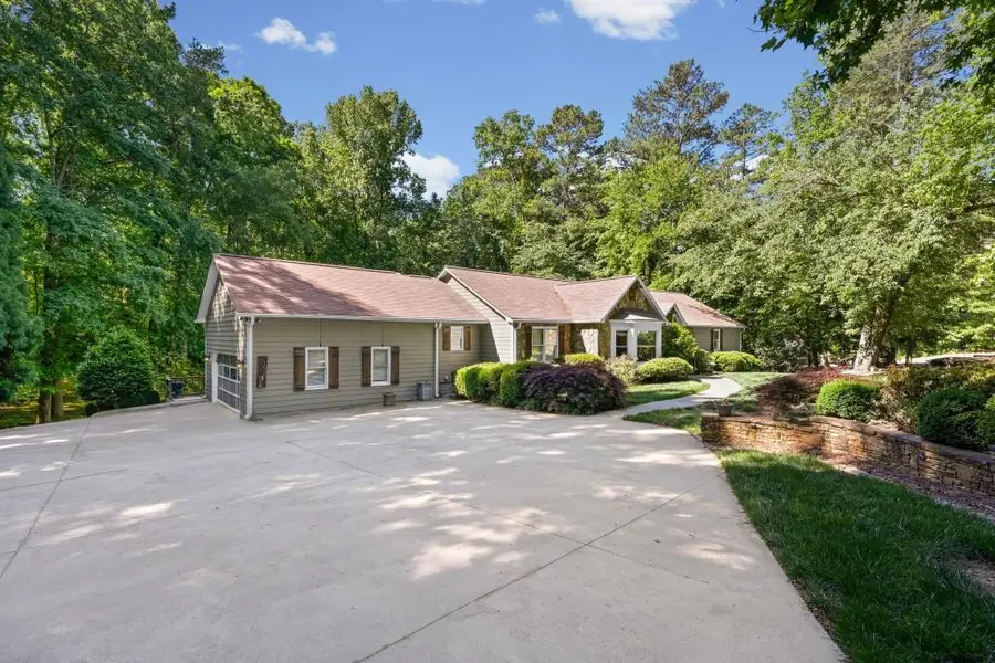 1530 Woodstock Road, Roswell, GA 30075 - #3