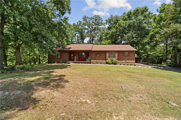 234 Chiefvan Terrace Ne, Calhoun, GA 30701