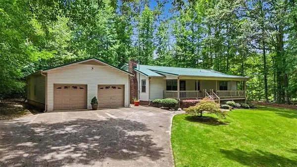 596 Morningside Dr, Hiram, GA 30141