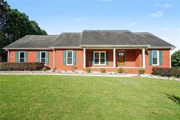 2822 Green Road, Loganville, GA 30052