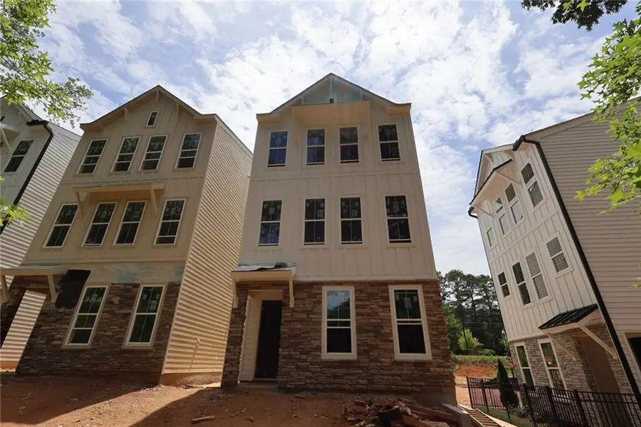 650 Memphis Drive, Scottdale, GA 30079 - #2
