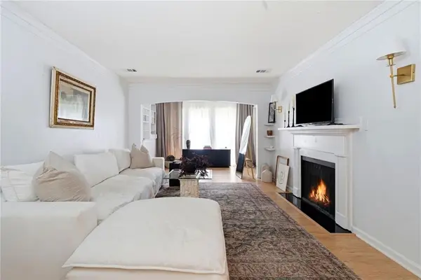 24311 Plantation Drive Ne, Atlanta, GA 30324
