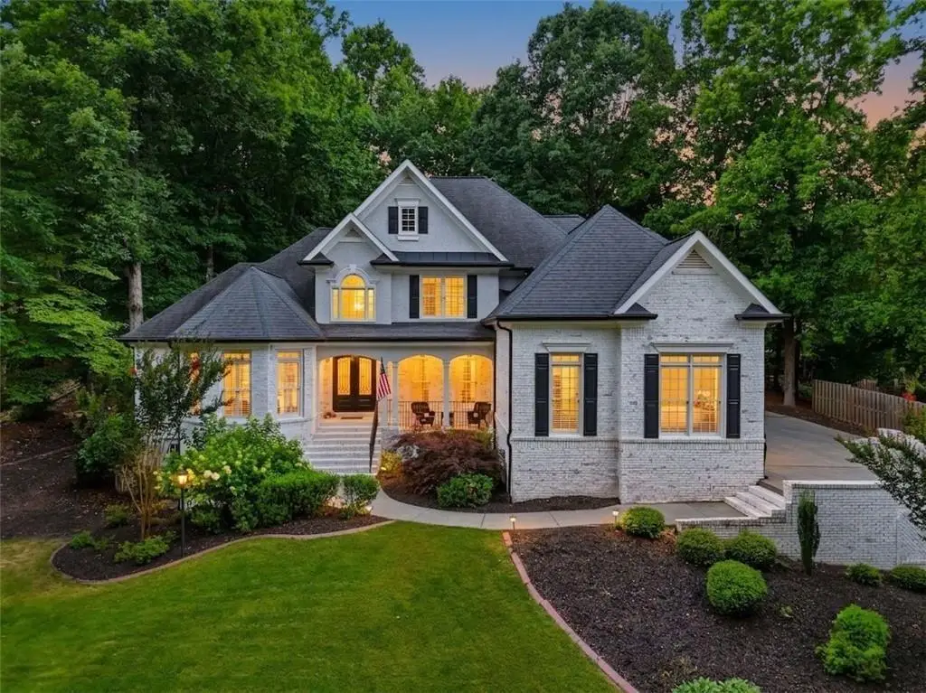5025 Towne Lake Hill N, Woodstock, GA 30189 - #1