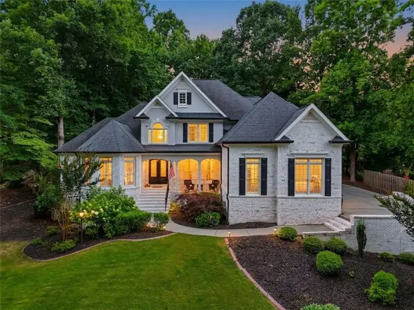 5025 Towne Lake Hill N, Woodstock, GA 30189