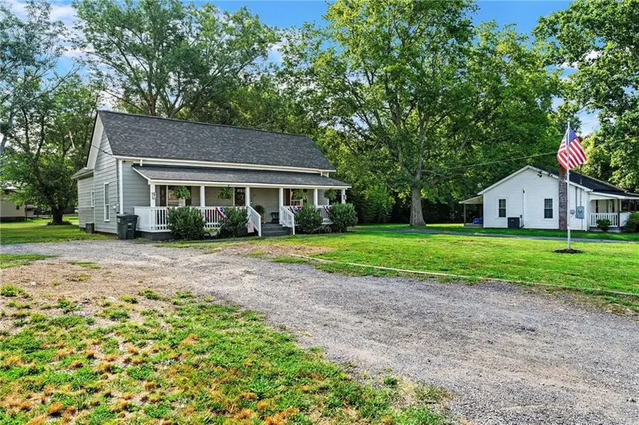28 School Street Ne, White, GA 30184 - #2