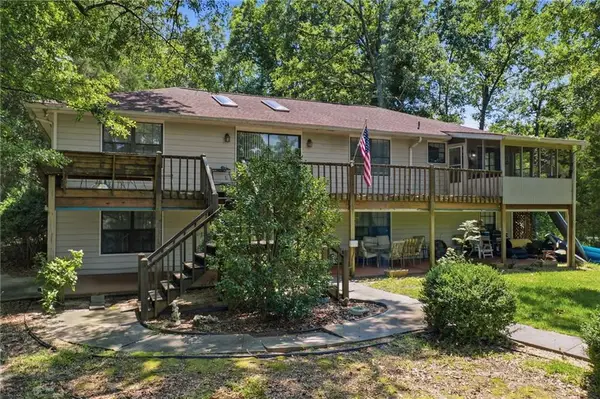 119 W River Bend Way, Eatonton, GA 31024