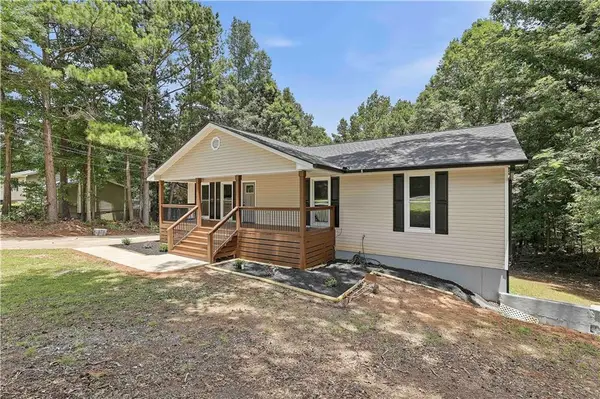 175 Beverly Park Ct, Newnan, GA 30263