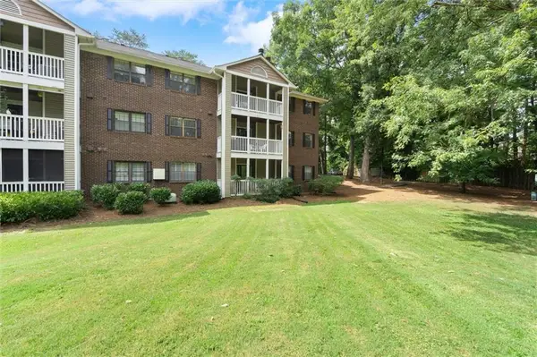 705 Barrington Hills Drive, Atlanta, GA 30350