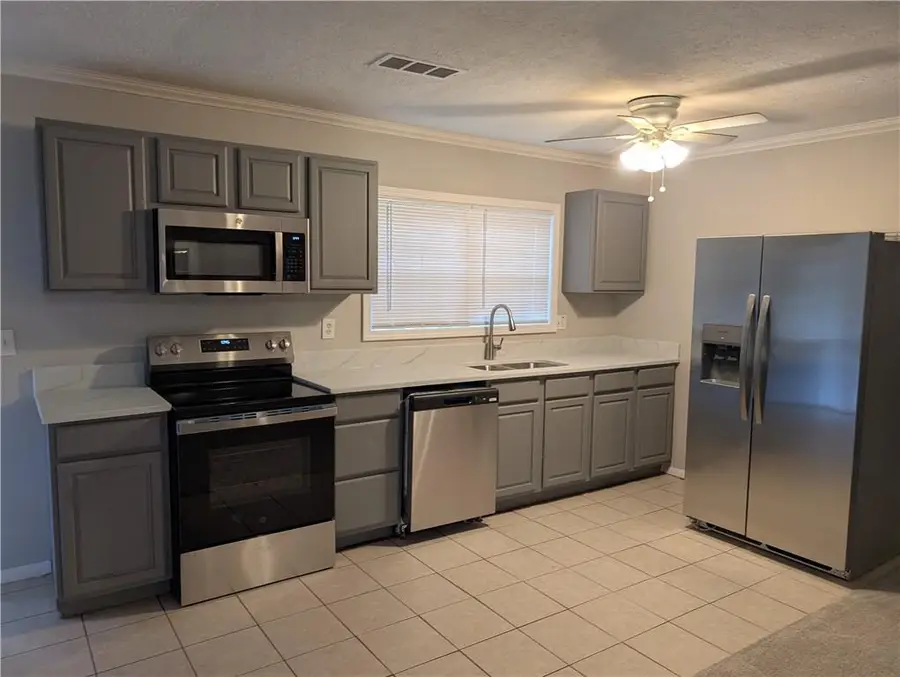 5582 Mulberry Street, Flowery Branch, GA 30542 - #3