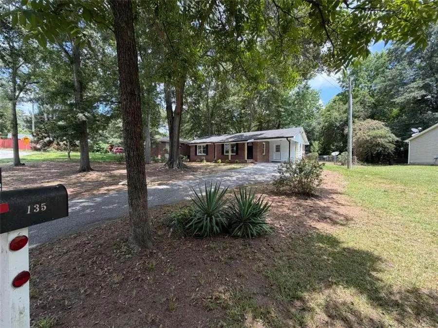 135 Martha Street, Winder, GA 30680 - #2
