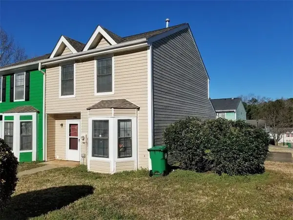1046 Thornwoode Lane, Stone Mountain, GA 30083