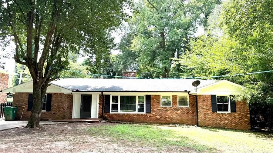 3727 Dial Drive, Stone Mountain, GA 30083 - #2