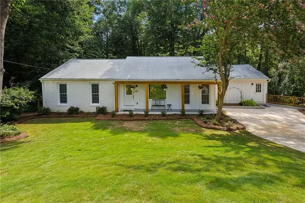 60 Willow Springs Lane, Roswell, GA 30075