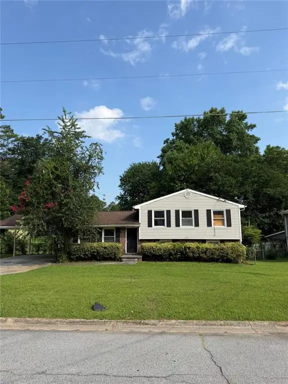 2618 Luke Drive, Ellenwood, GA 30294