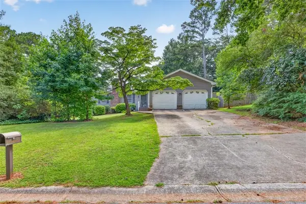 1561 Bentwood Drive Sw, Lilburn, GA 30047
